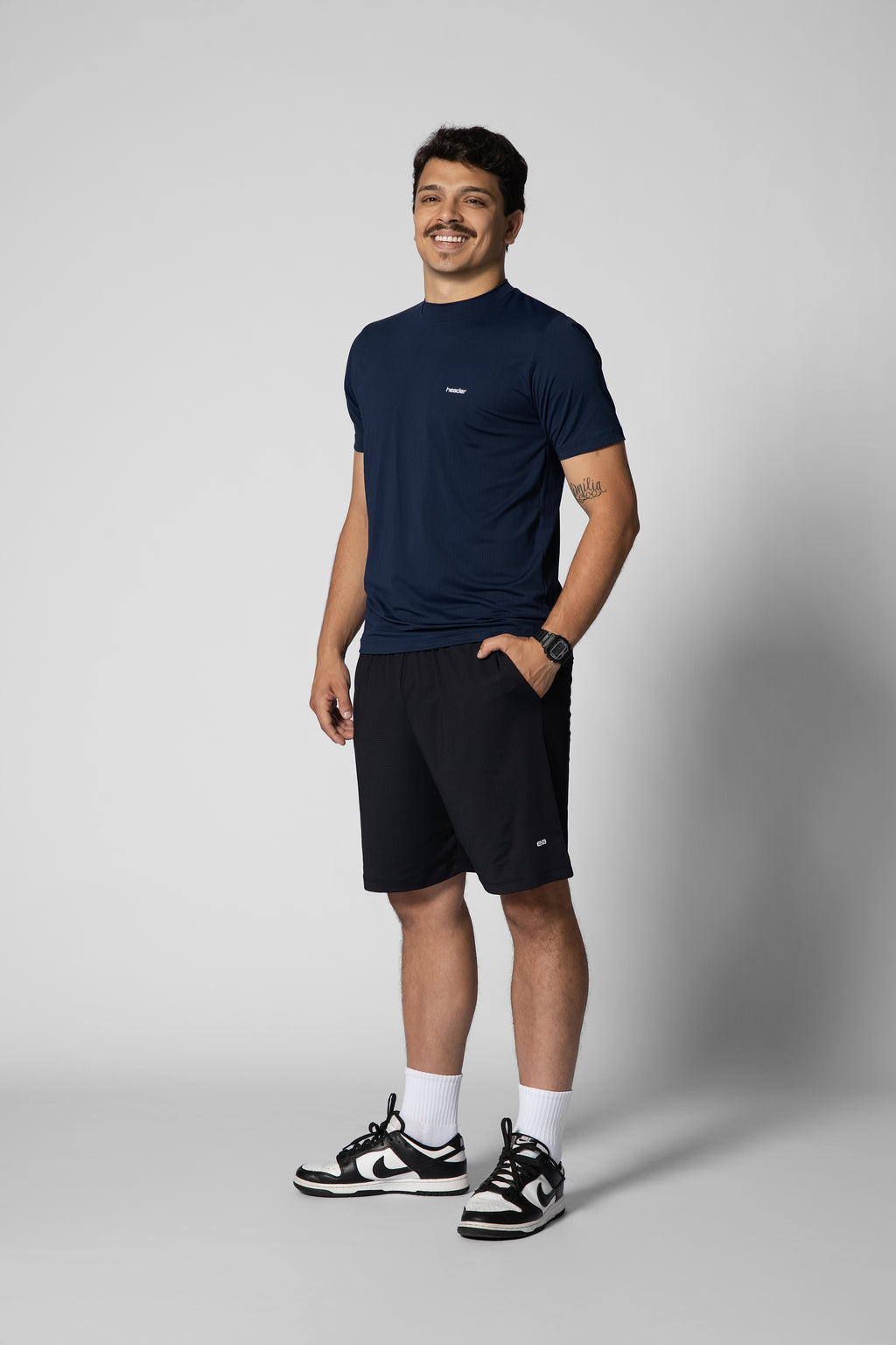 Camiseta em tecido tecnológico masculina azul marinho